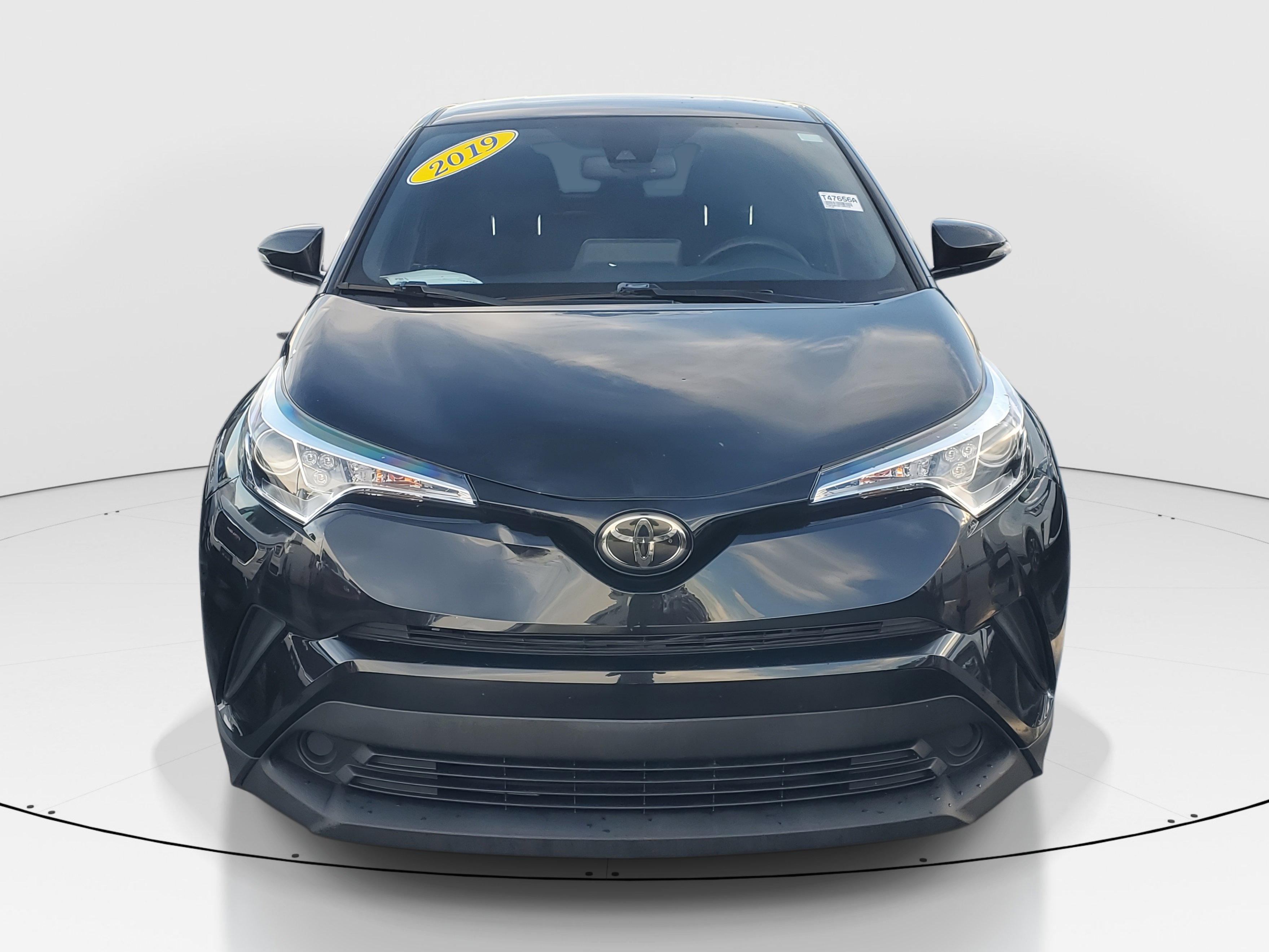 2019 Toyota C-HR LE photo 3