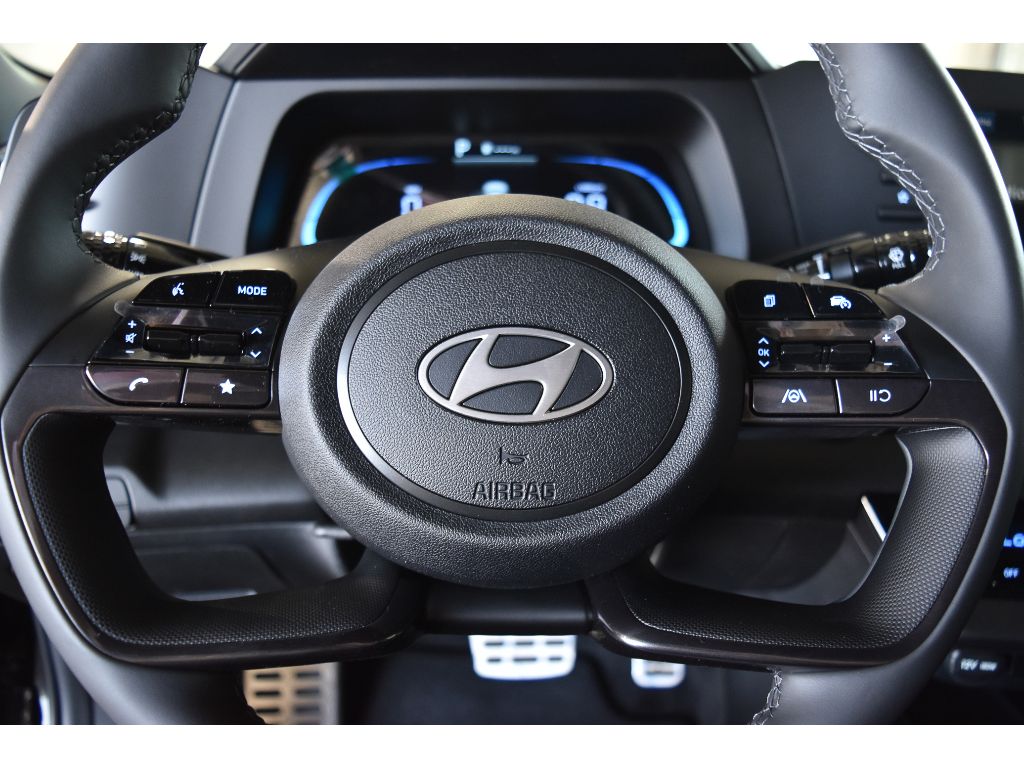 2025 Hyundai Elantra SEL Sport photo 12