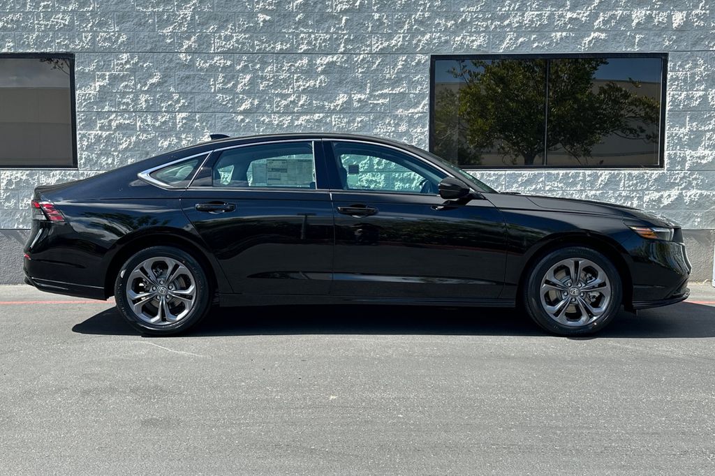 2025 Honda Accord Hybrid EX-L photo 3