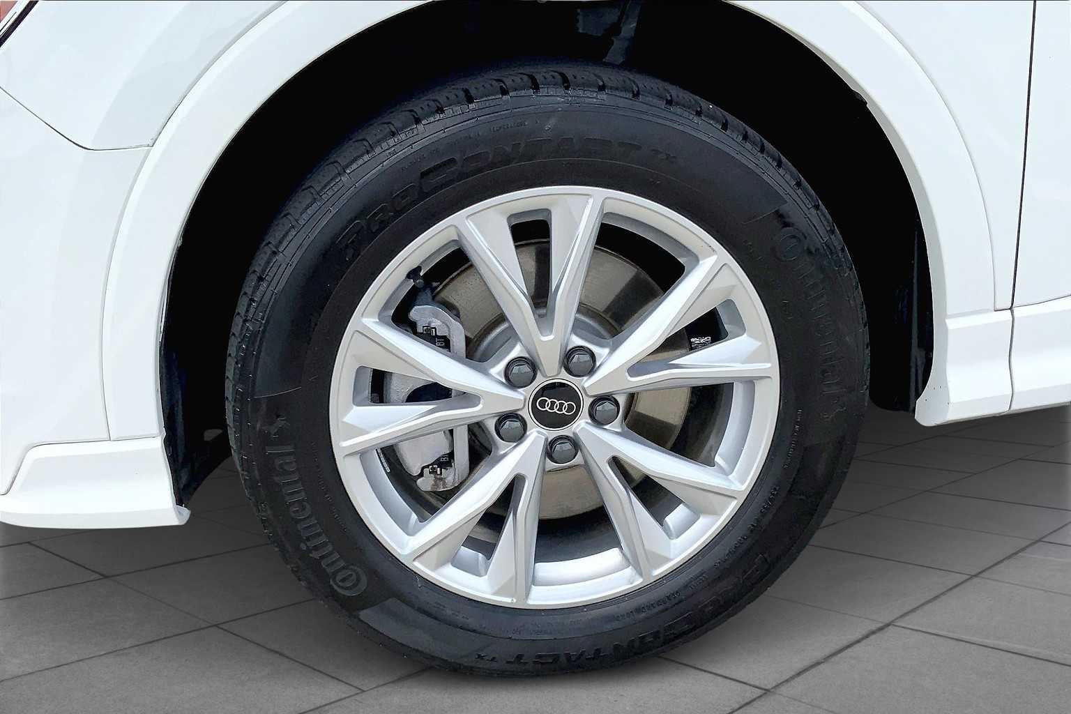 2023 Audi Q3 S line Premium photo 9