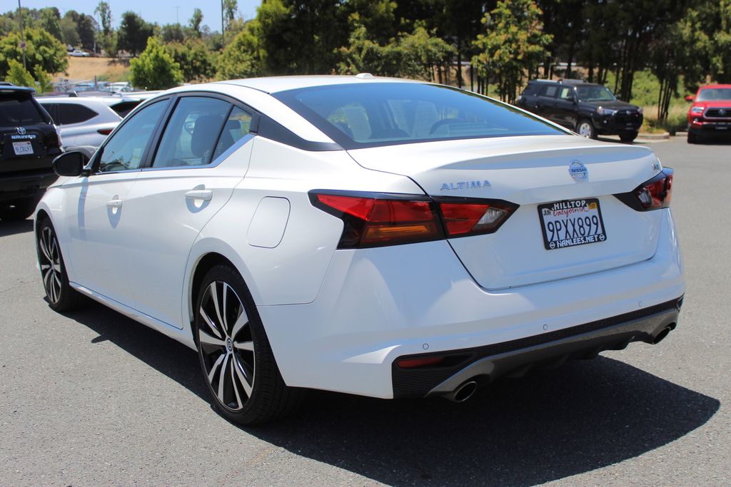 2022 Nissan Altima 2.5 SR photo 7