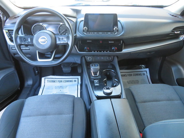2021 Nissan Rogue SV photo 16