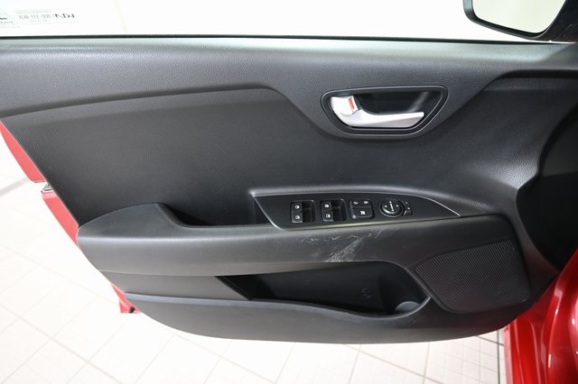 2022 Kia Rio S photo 17