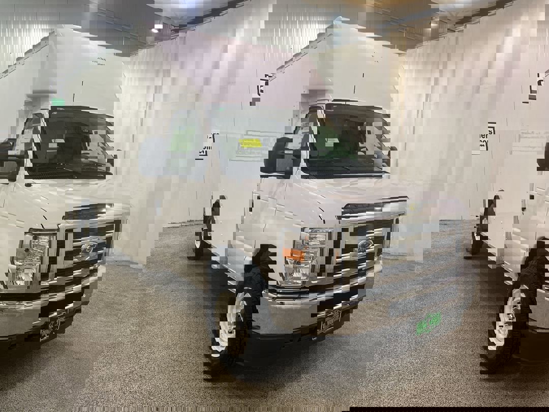 New 2025 OXFORD WHITE Ford 12