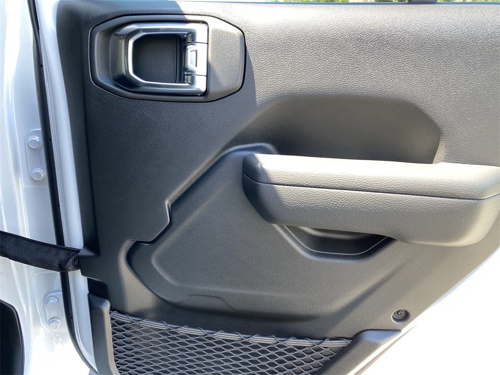 2025 Jeep Wrangler Sport S photo 37