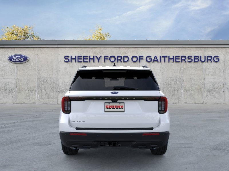2025 Ford Explorer photo 3
