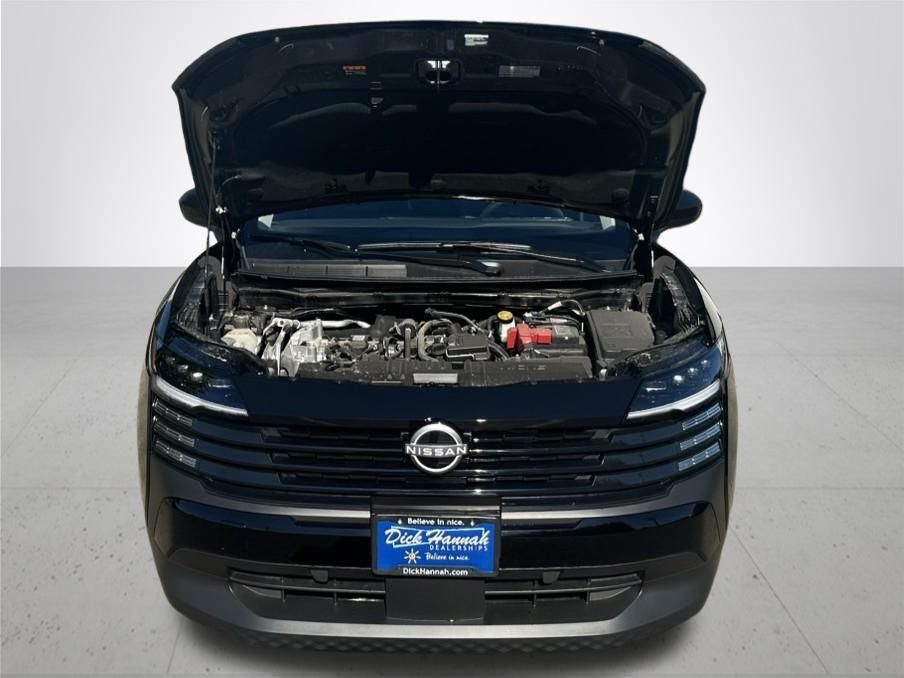 2025 Nissan Kicks SV photo 4