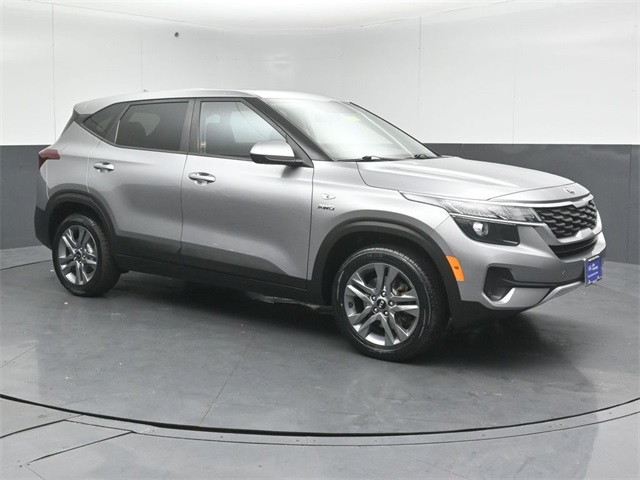 2021 Kia Seltos LX's photo