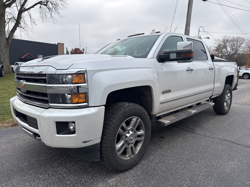 2018 Chevrolet Silverado 2500HD High Country photo 3