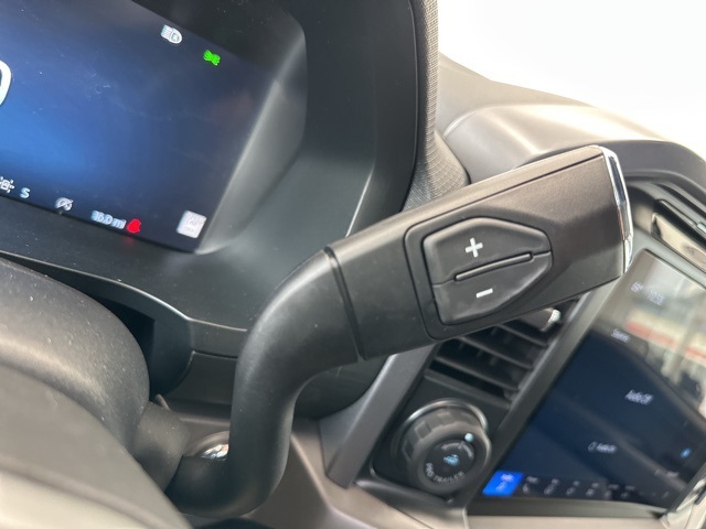 2025 Ford F-150 XLT photo 17