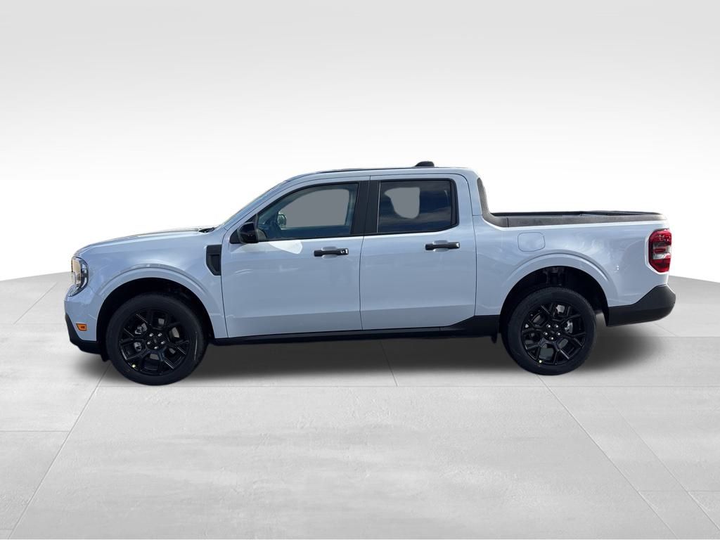 2025 Ford Maverick XLT photo 2