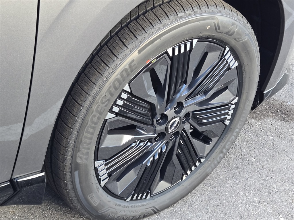 2025 Nissan Murano Platinum photo 4
