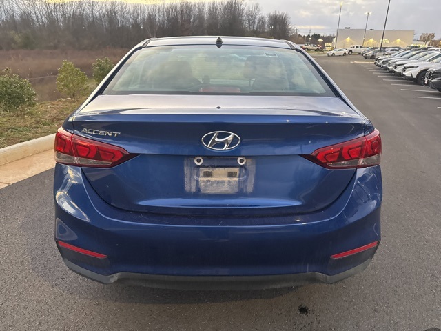 2022 Hyundai Accent SE photo 2