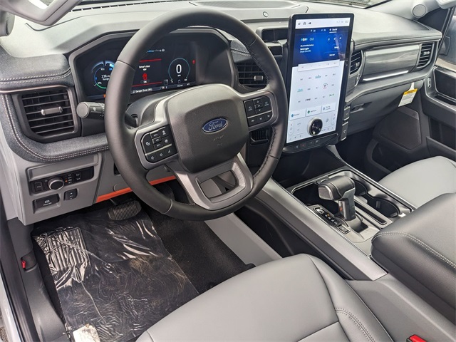 2025 Ford F-150 Lightning photo 7