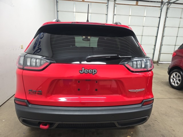 2019 Jeep Cherokee Trailhawk photo 9