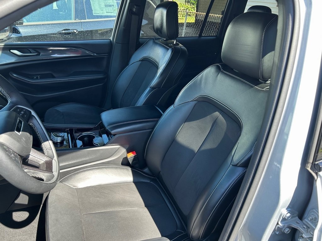 2022 Jeep Grand Cherokee Altitude photo 15