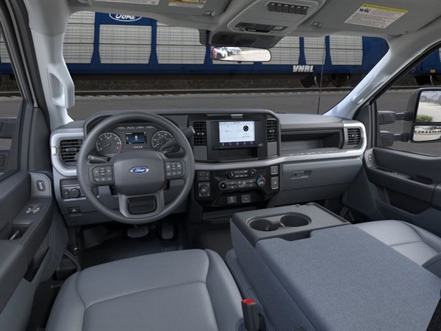 2026 Ford F-350 photo 6