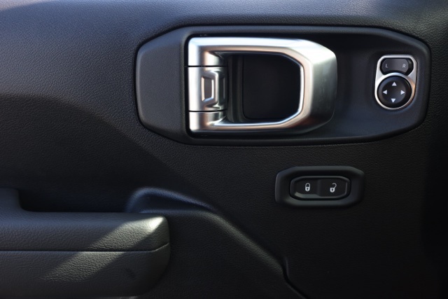 New 2025 Granite Crystal Metallic Clear-Coat Exterior Paint Jeep Willys image 22