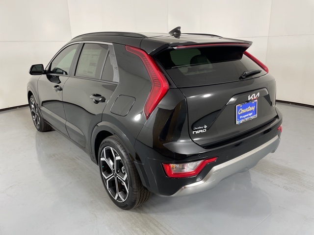 2025 Kia Niro EX Touring photo 4