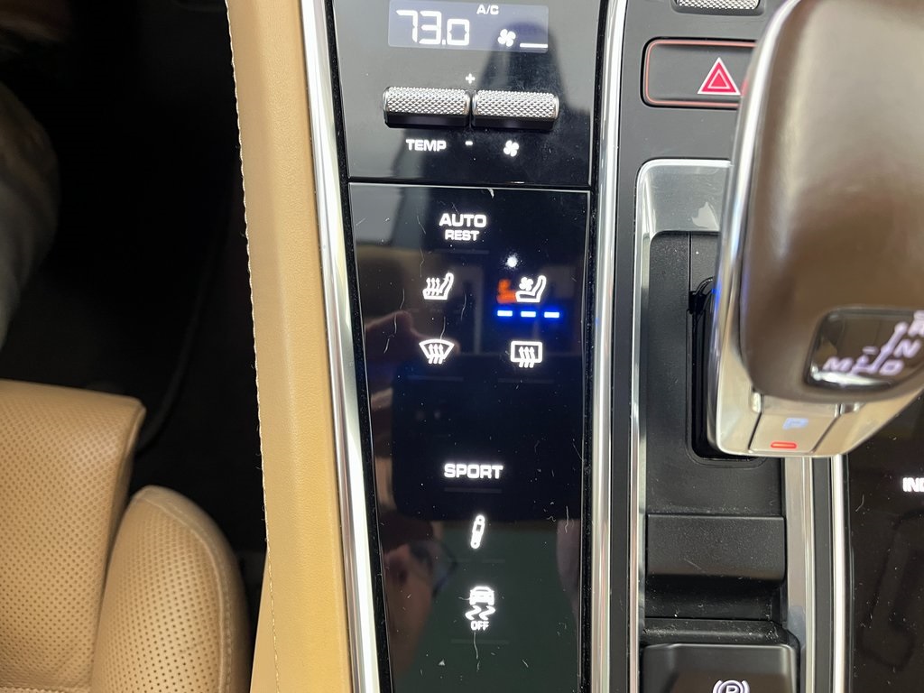 2021 Porsche Panamera 4S photo 12
