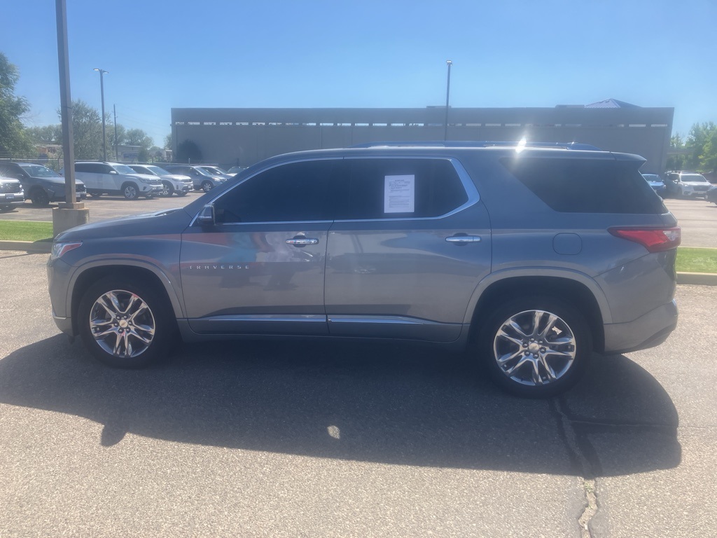 2020 Chevrolet Traverse High Country photo 2