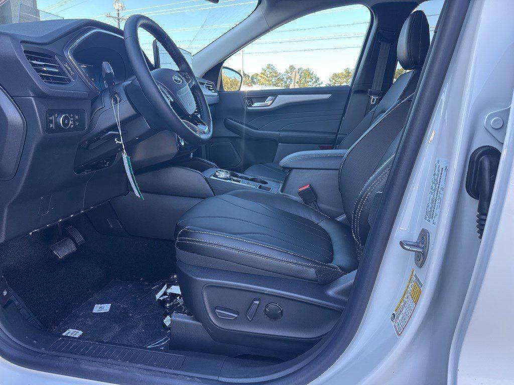 2025 Ford Escape Plug-In Hybrid photo 26