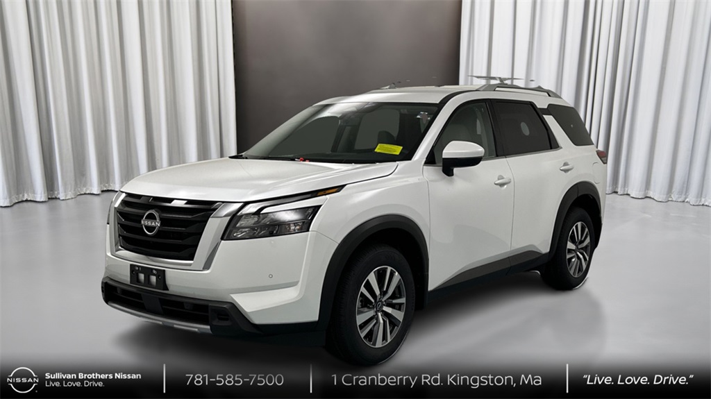 New 2025 Everest White Pearl TriCoat Nissan SL image 1