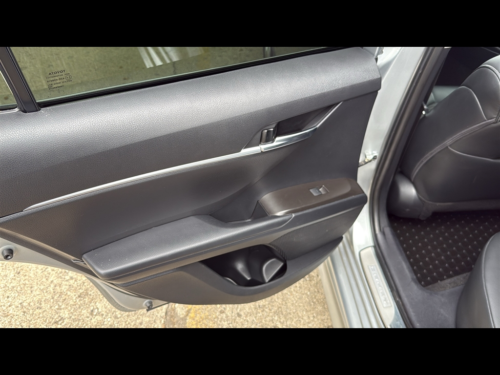 2023 Toyota Camry SE photo 15