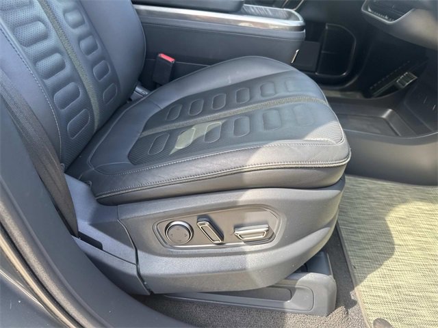 2022 Rivian R1T Adventure photo 11