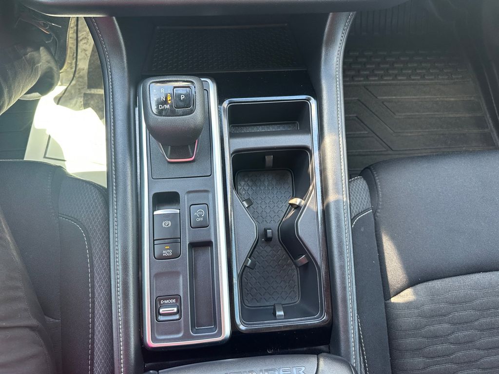2023 Nissan Pathfinder SV photo 13