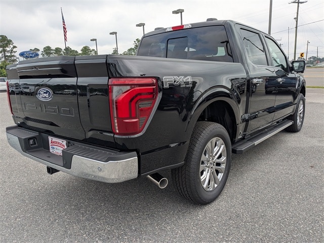 2025 Ford F-150 Lariat photo 3