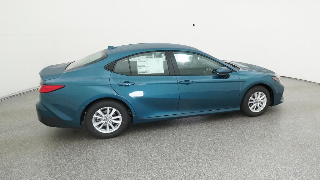 2026 Toyota Camry LE photo 24