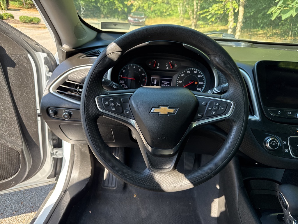 2024 Chevrolet Malibu LS photo 10