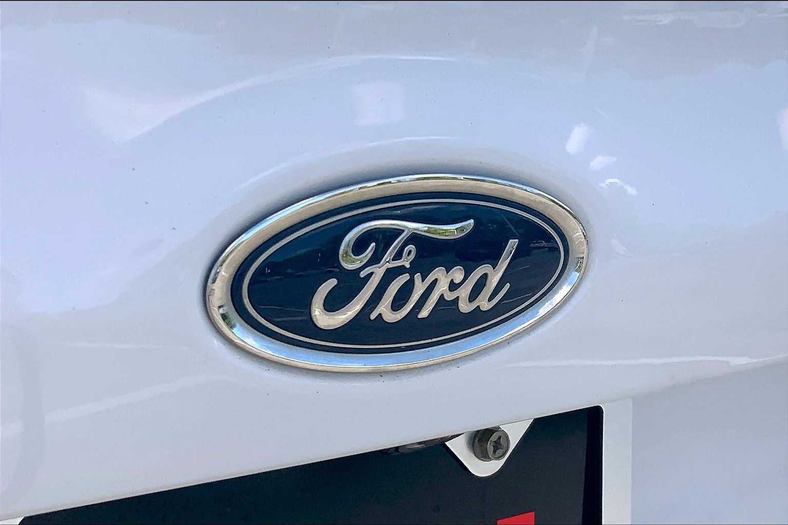 2016 Ford Focus SE photo 25