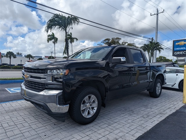 2021 Chevrolet Silverado 1500 LT photo 3