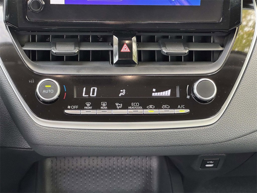 2024 Toyota Corolla LE photo 4