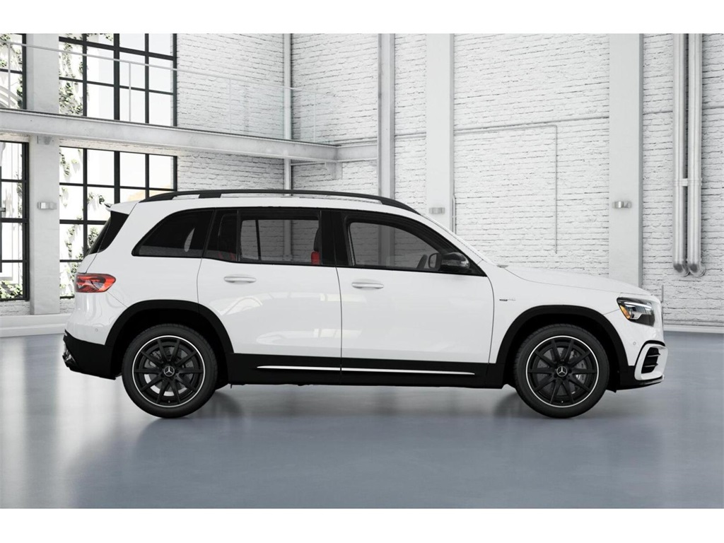 2025 Mercedes Benz GLB 35 AMG 4MATIC photo 2