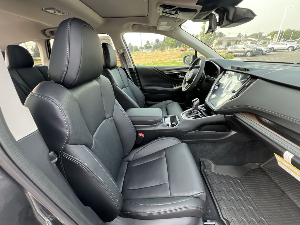 2025 Subaru Outback Touring XT photo 26