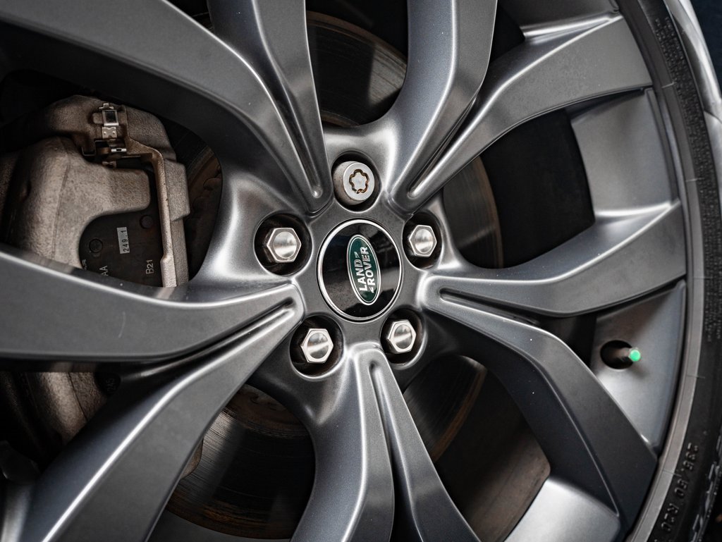 2022 Land Rover Discovery Sport SE photo 8