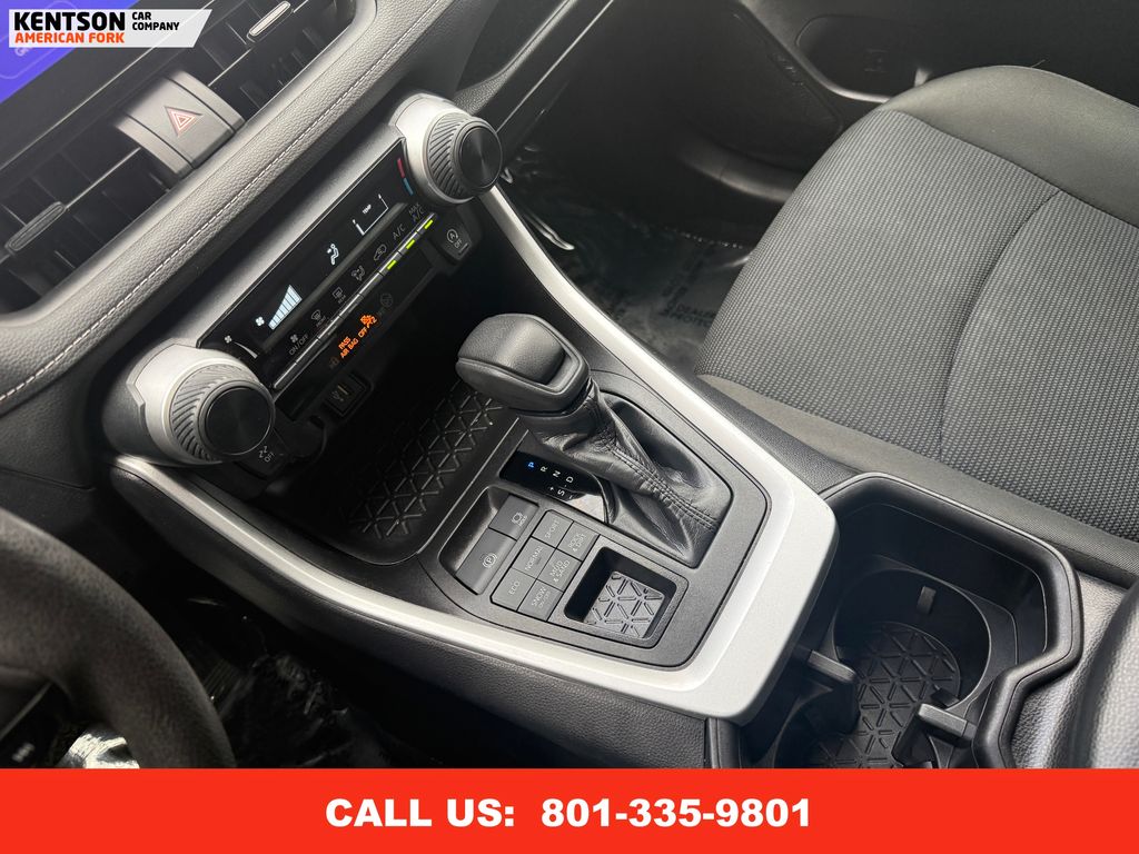 2024 Toyota RAV4 LE photo 19