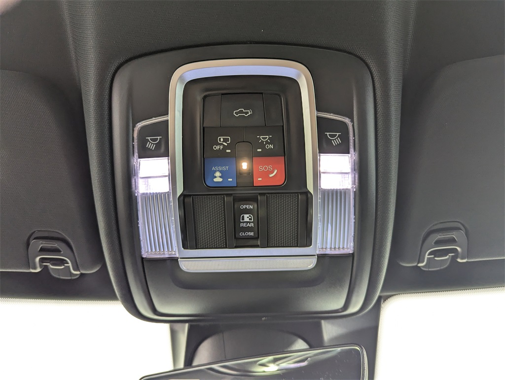 2023 Ram 1500 Limited Night Edition photo 24