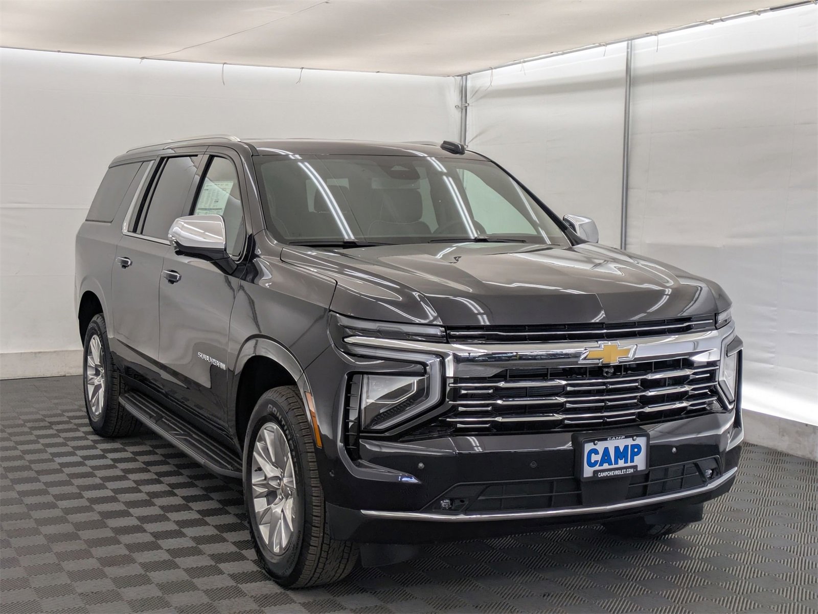 2025 Chevrolet Suburban Premier photo 8