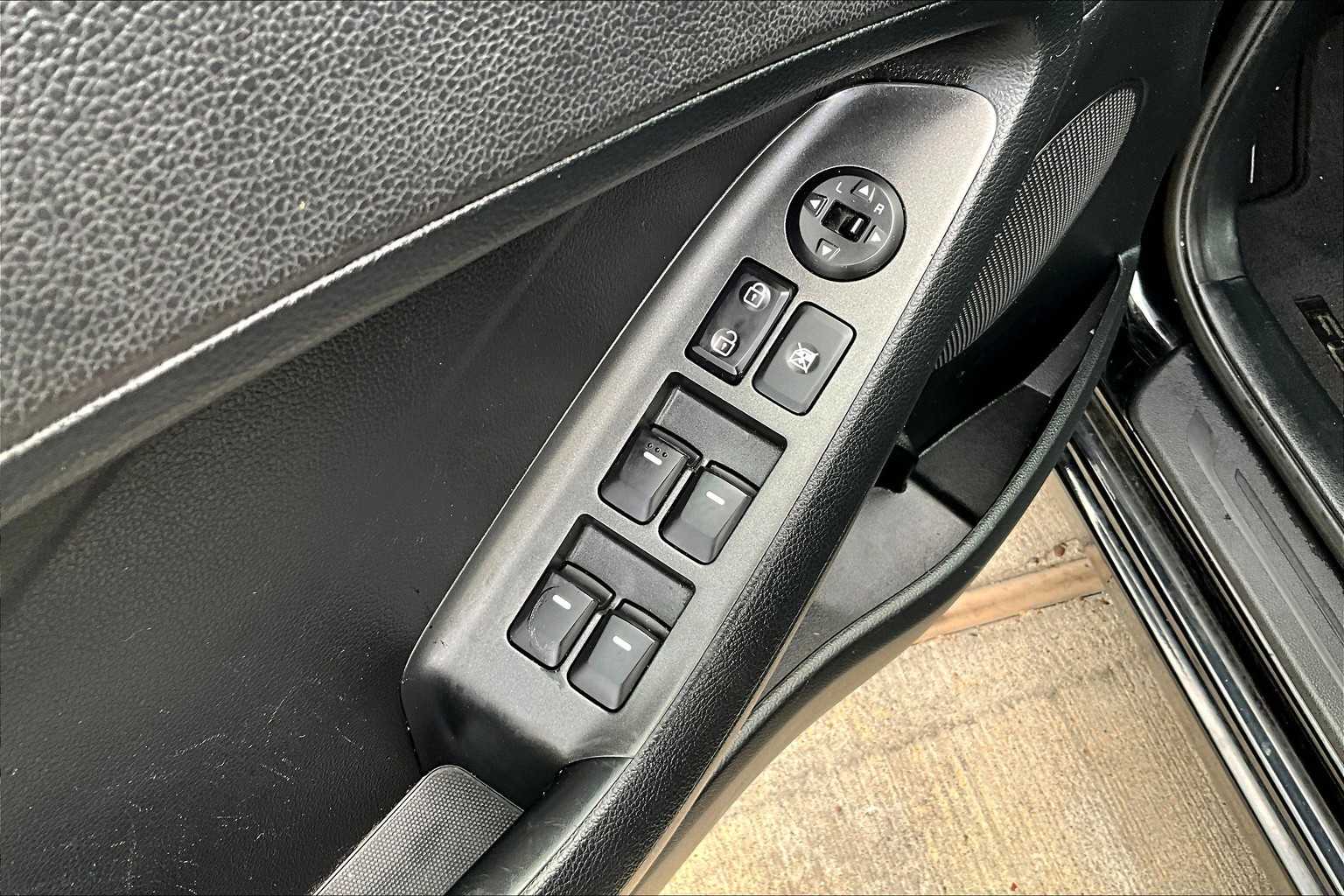 2015 Kia Forte LX photo 31