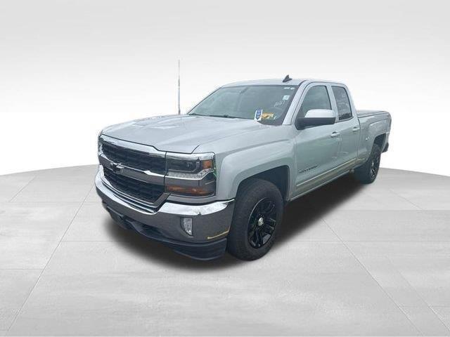 2018 Chevrolet Silverado 1500 LT photo 3