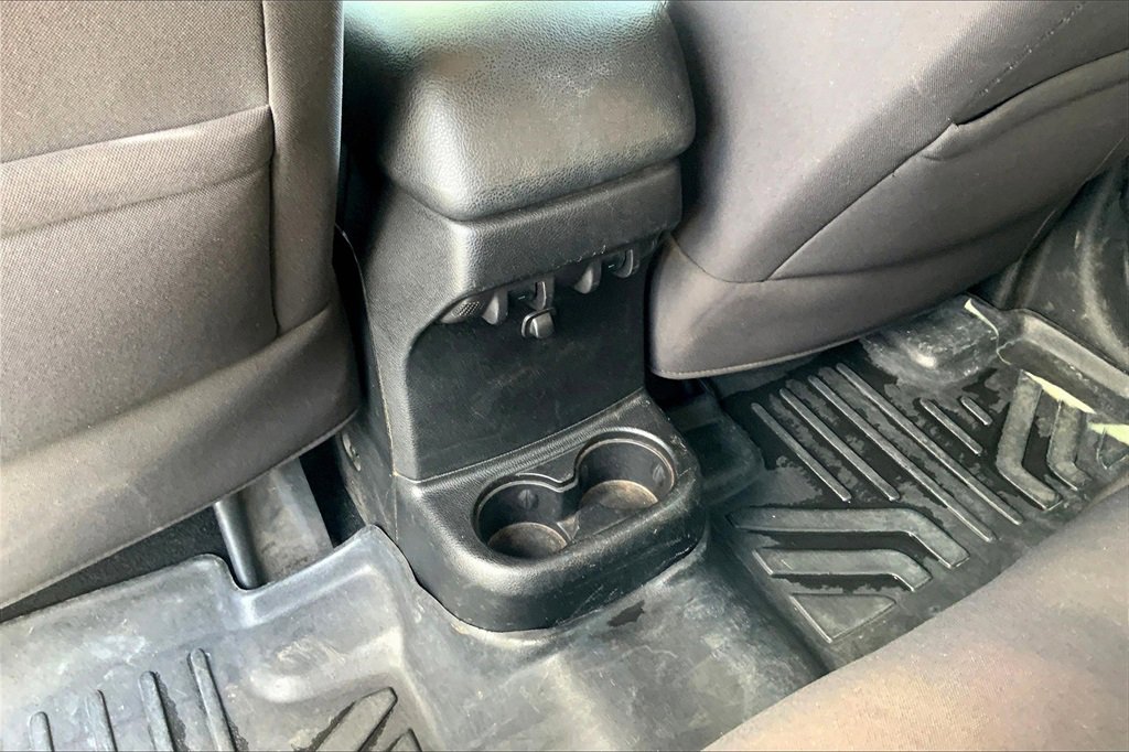 2013 Jeep Wrangler Unlimited Sahara photo 32