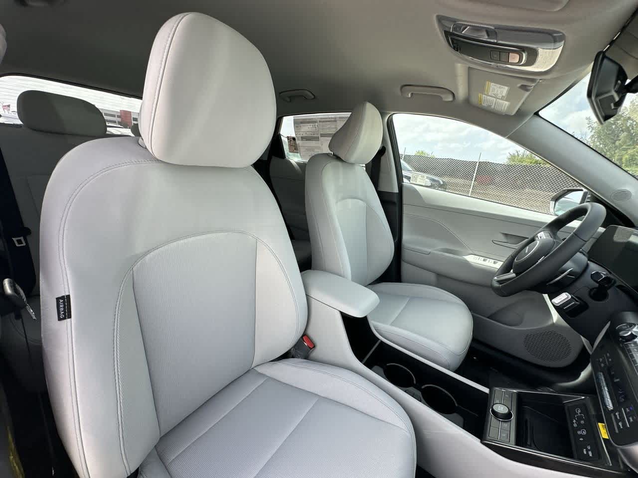 2025 Hyundai Kona SEL photo 25