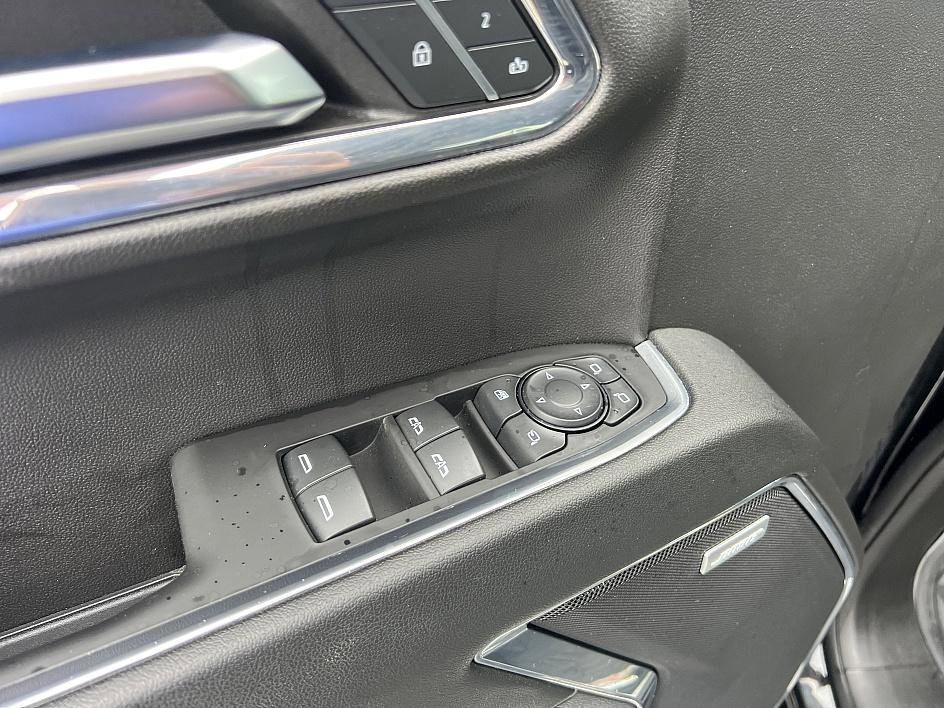 2024 Chevrolet Silverado 1500 LTZ photo 19