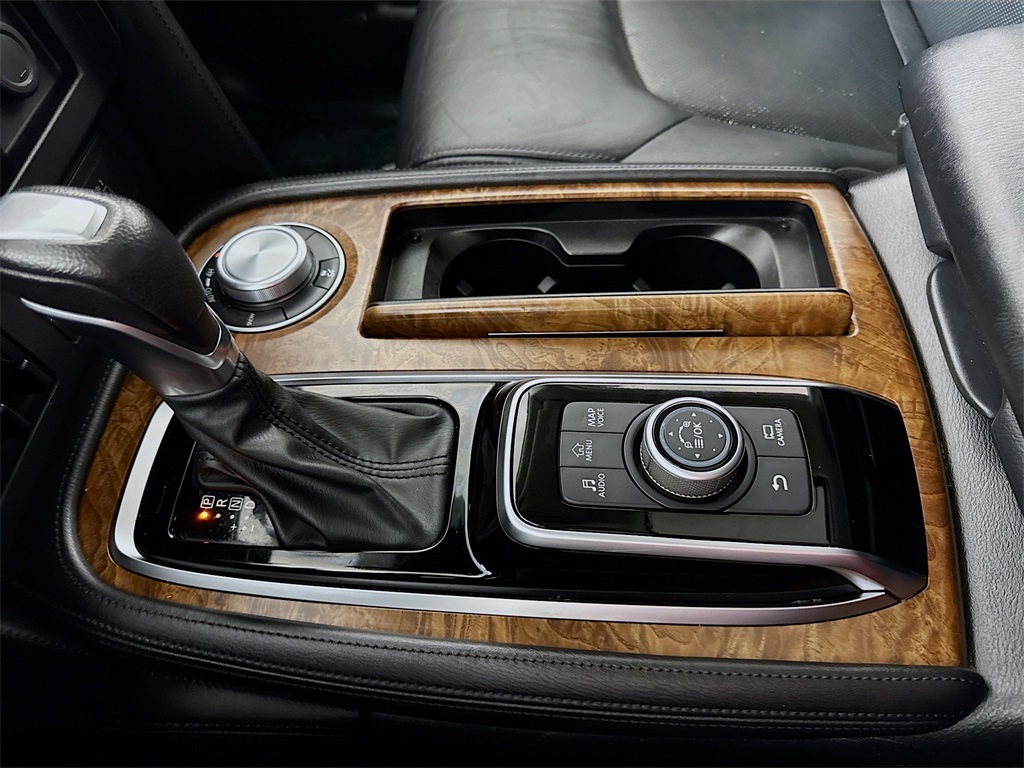 2023 Nissan Armada SL photo 38
