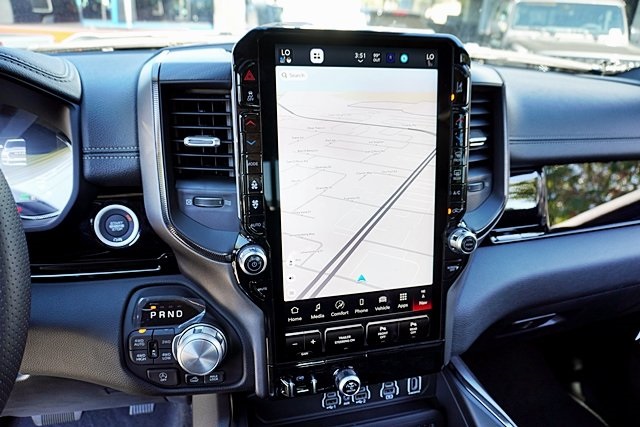 New 2026 Diamond Black Crystal Pearl-Coat Exterior Paint RAM Rebel image 36