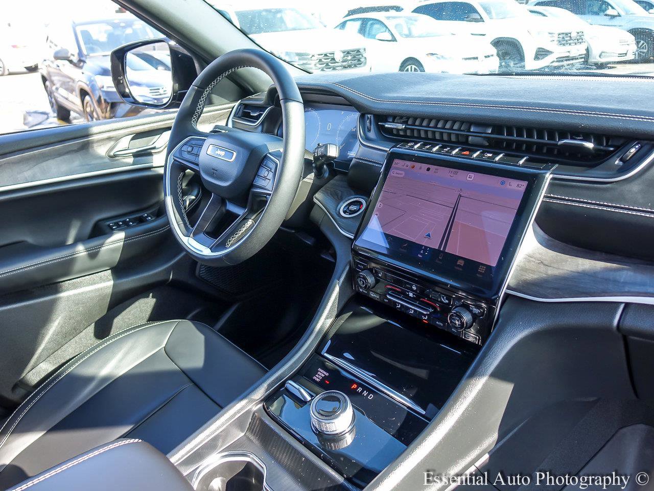 2025 JEEP GRAND CHEROKEE - Image 24